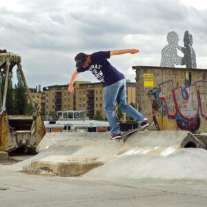 Moderner Skatepark mit innovativem Design, organischen Flow-Lines und hochwertigen Materialien für ein optimales Fahrerlebnis